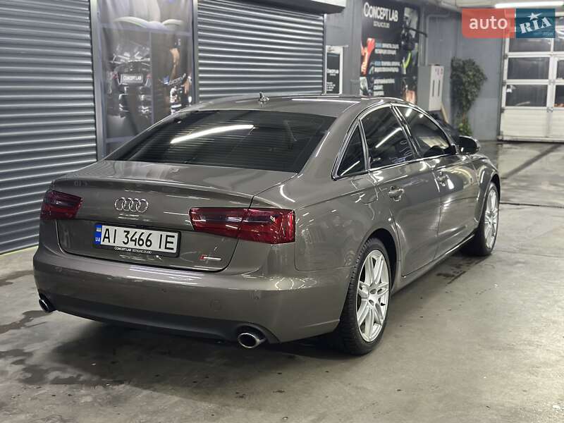 Audi-40