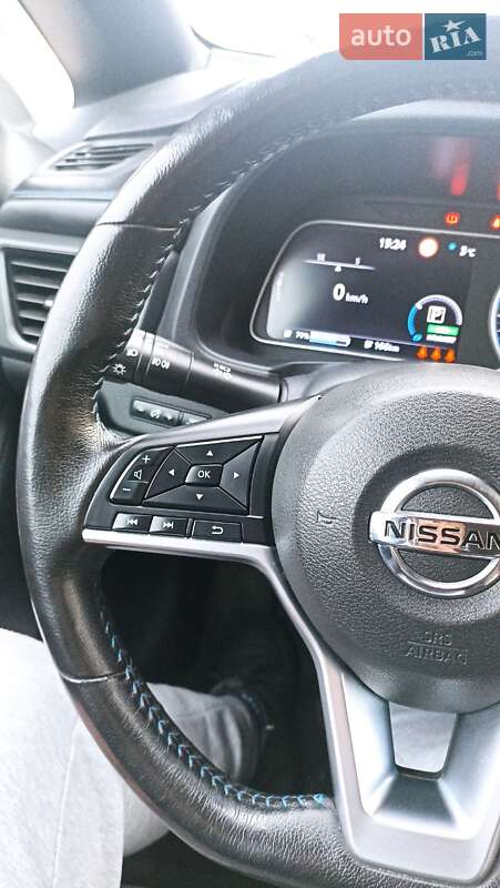 Nissan-19