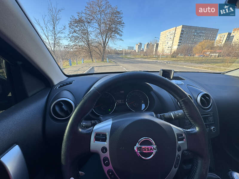 Nissan-8