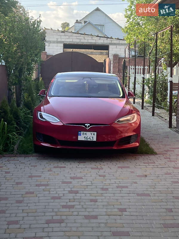 Tesla Model S 2017