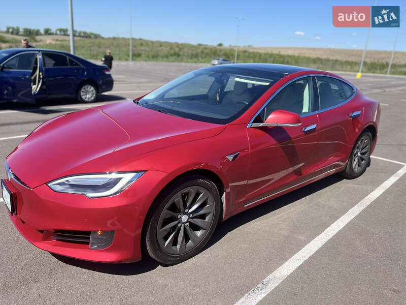 Tesla Model S 2017