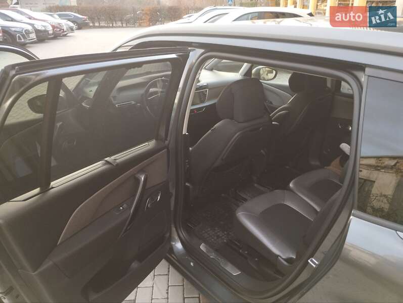 Citroen Grand C4 Picasso 2015