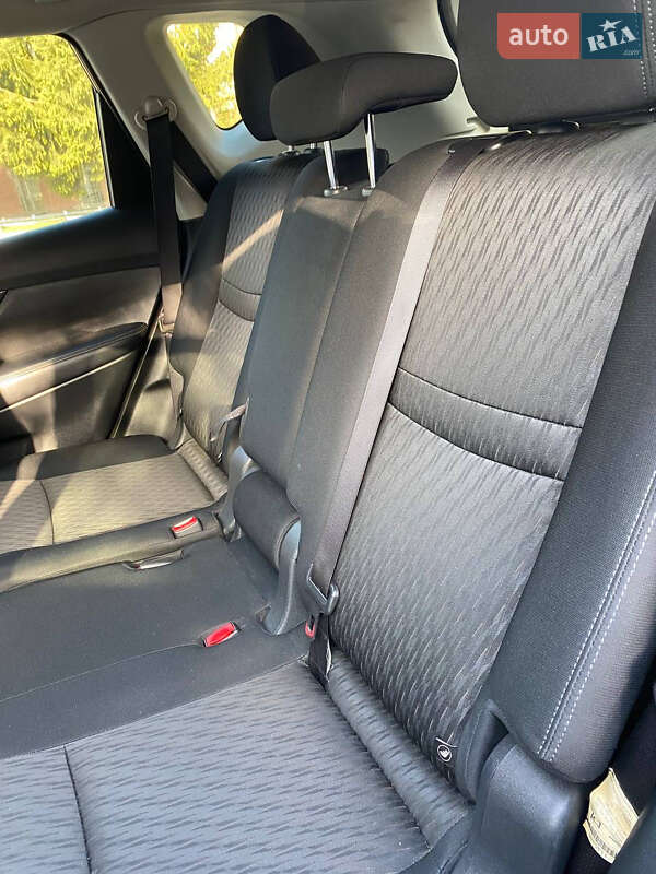 Nissan-17