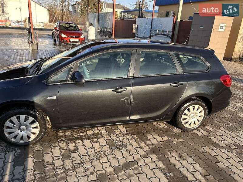 Opel Astra 2013