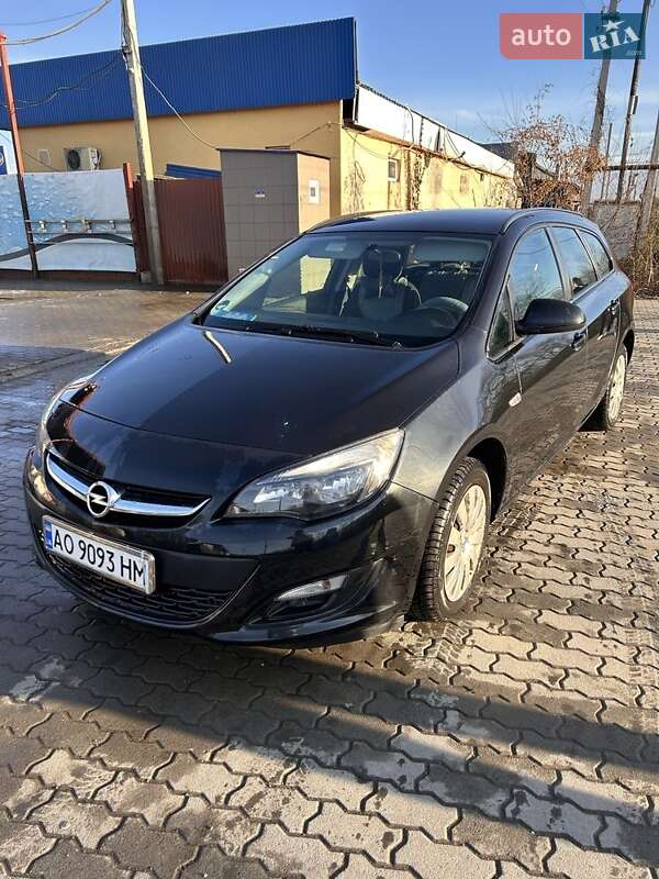 Opel Astra 2013