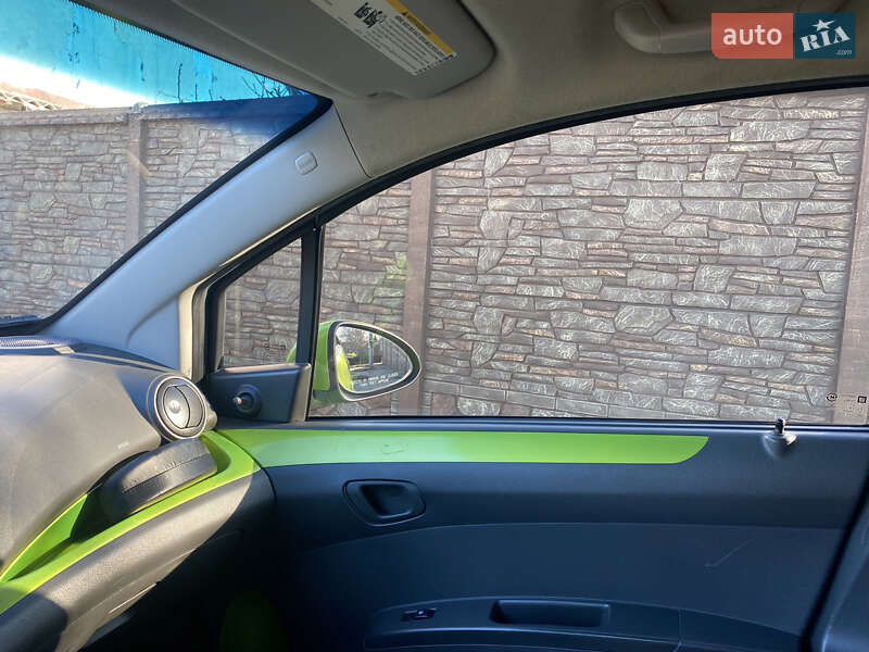 Chevrolet Spark 2015