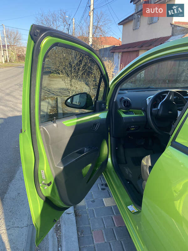 Chevrolet Spark 2015