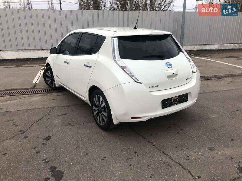 Nissan-8
