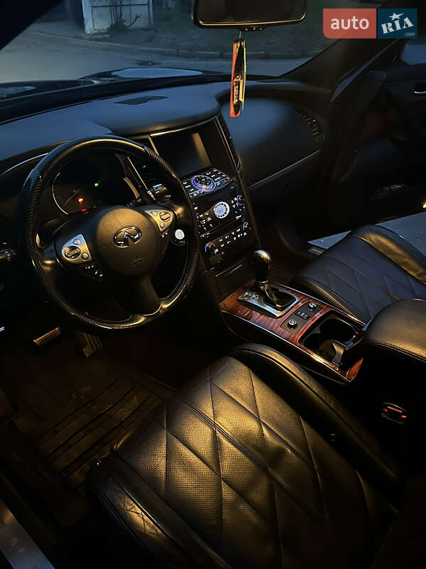 Infiniti FX 37 2011