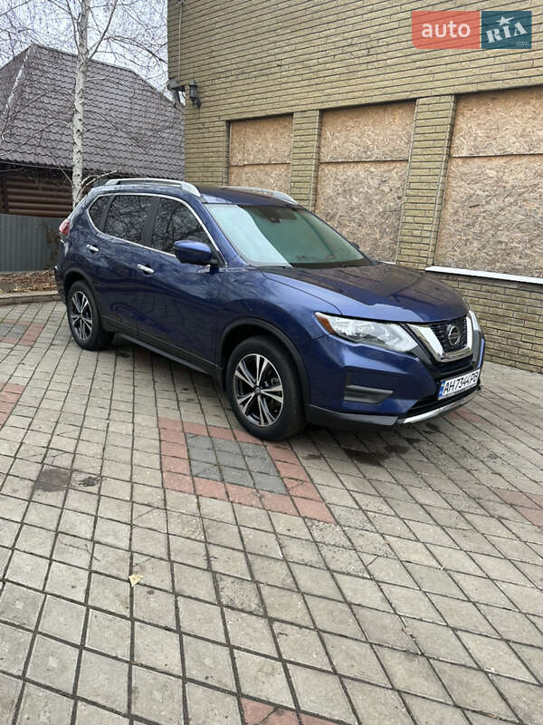 Nissan-10