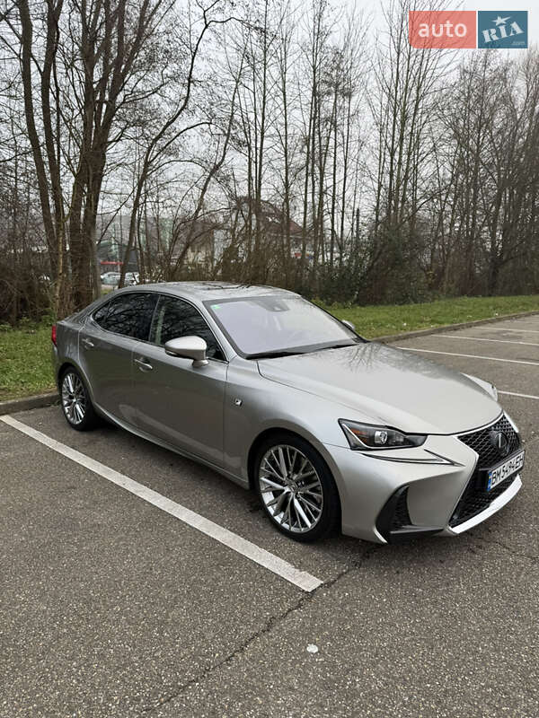 Lexus-10