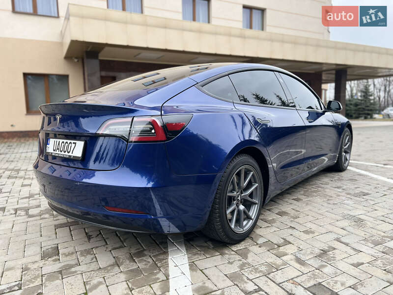 Tesla-38