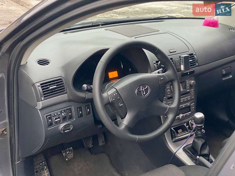 Toyota Avensis 2007