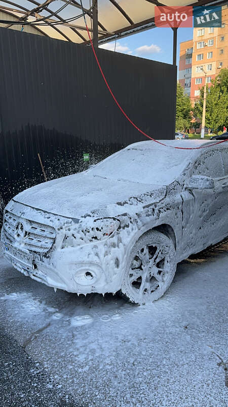 Mercedes-Benz GLA-Class 2018