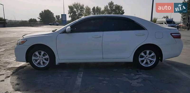 Toyota Camry 2010