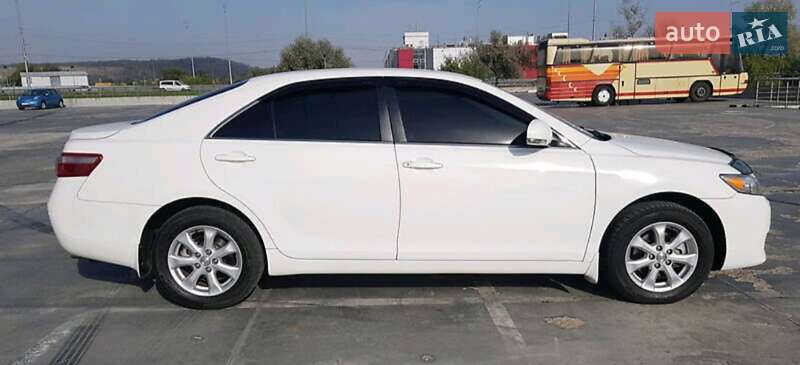 Toyota Camry 2010