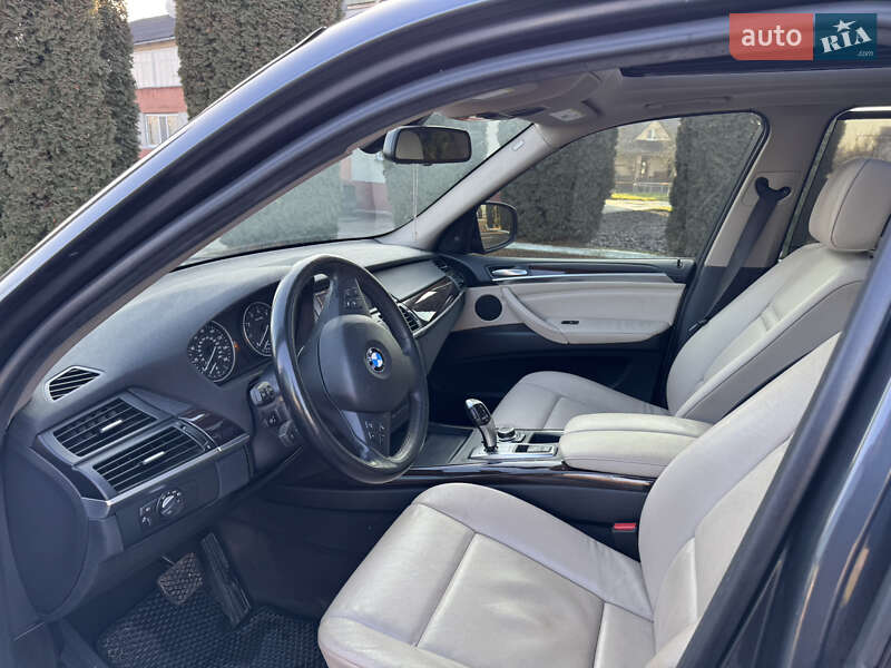 BMW X5 2011