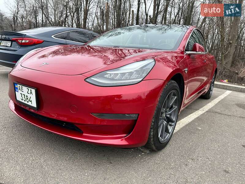 Tesla Model 3 2019