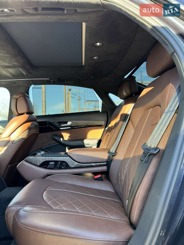 Audi-8