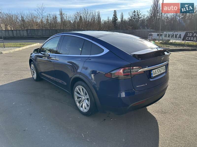 Tesla-33