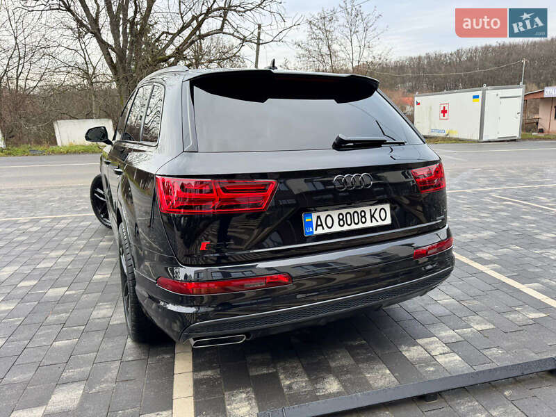 Audi-32