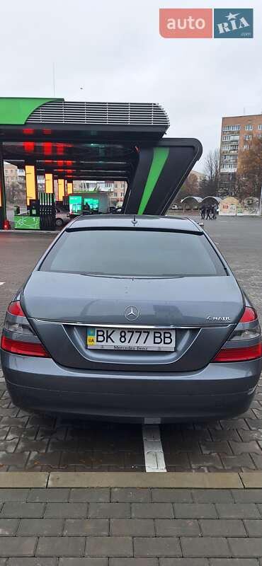 Mercedes-Benz S-Class 2007