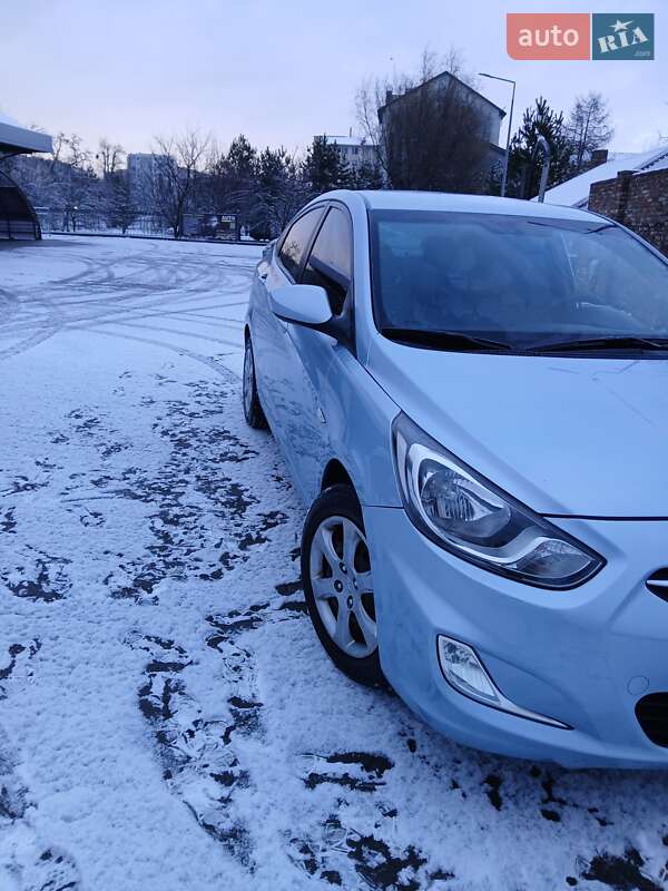 Hyundai-25