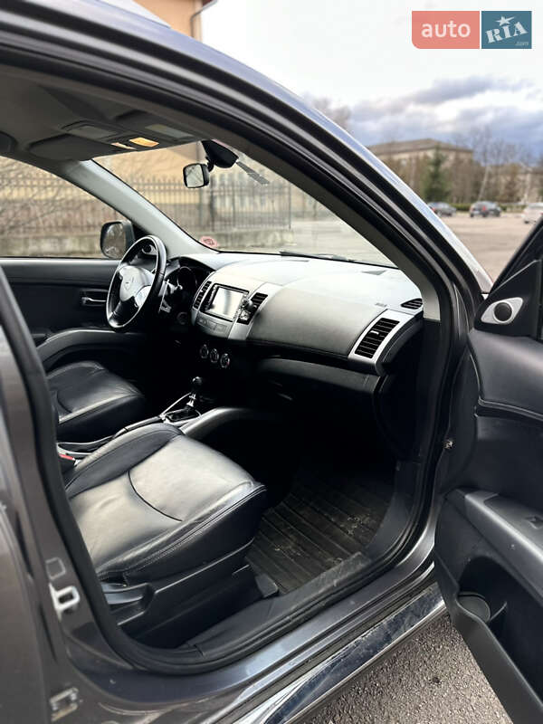 Citroen C-Crosser 2011