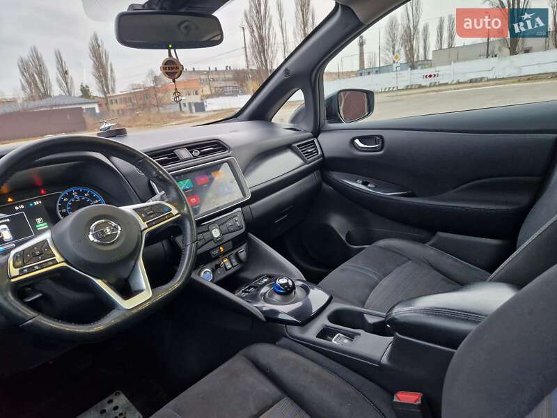 Nissan-19