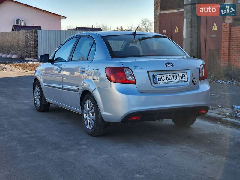 Kia Rio 2010