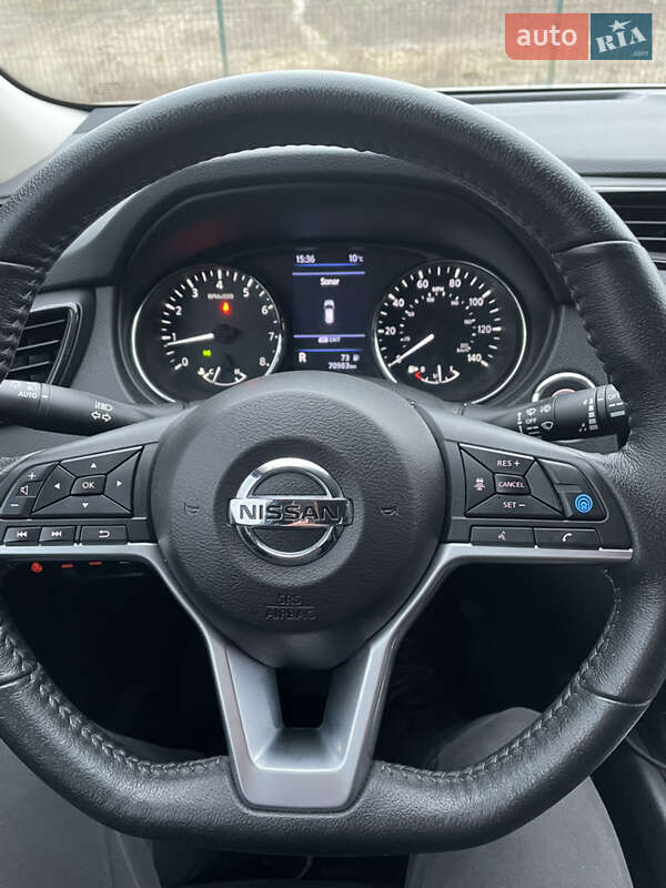 Nissan-28