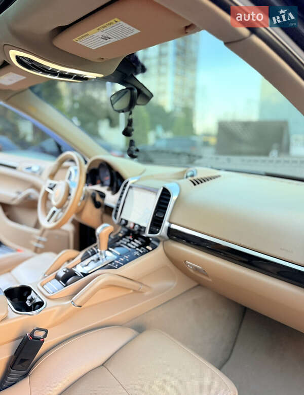 Porsche Cayenne 2015