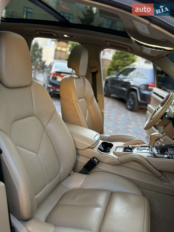 Porsche Cayenne 2015