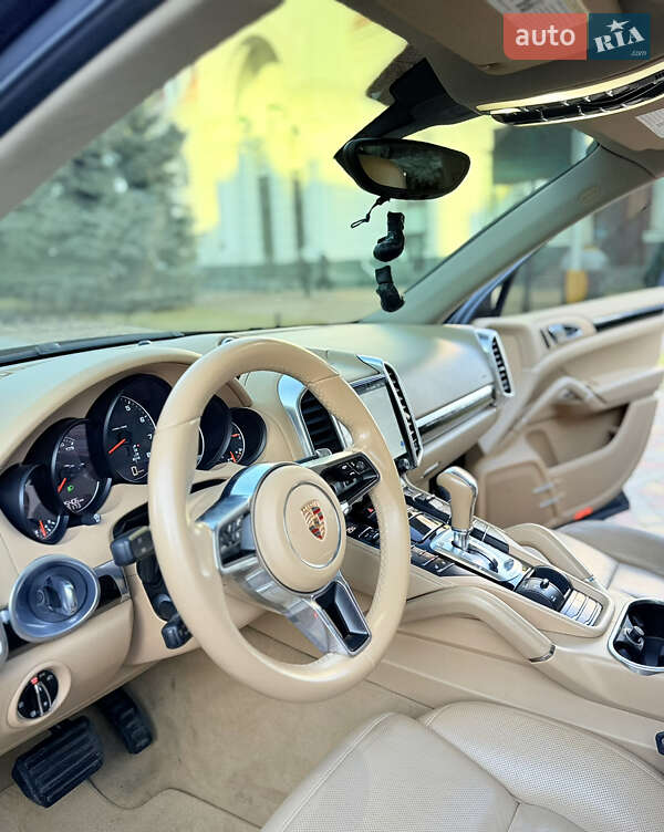 Porsche Cayenne 2015