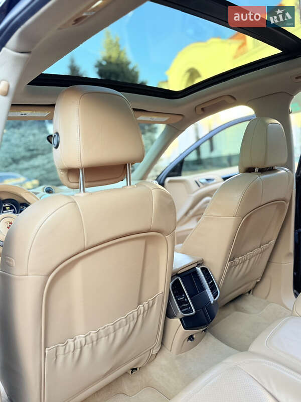 Porsche Cayenne 2015