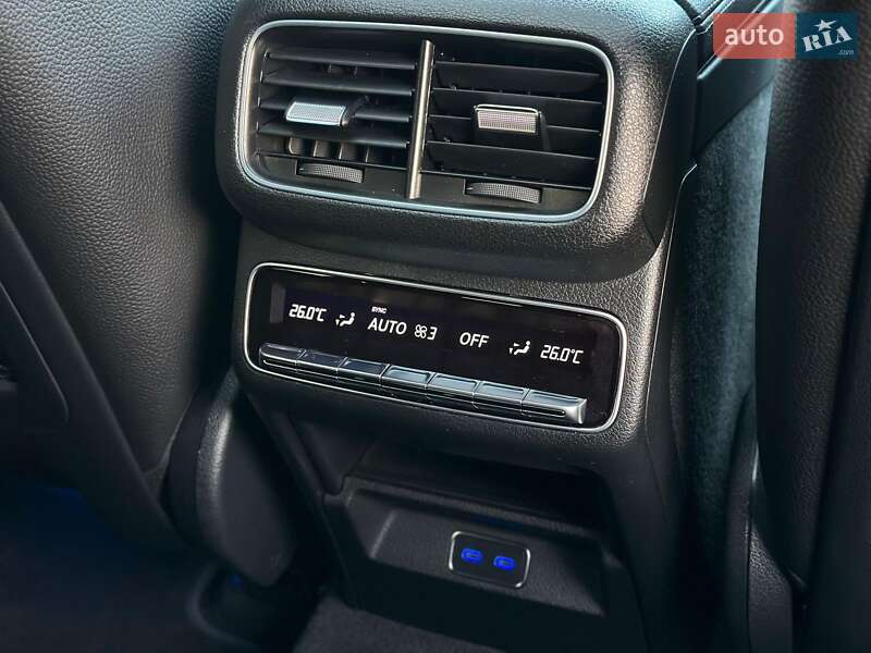 Mercedes-Benz GLE-Class 2023