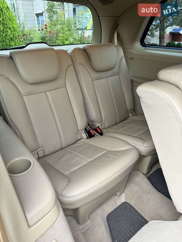 Mercedes-Benz GL-Class 2011