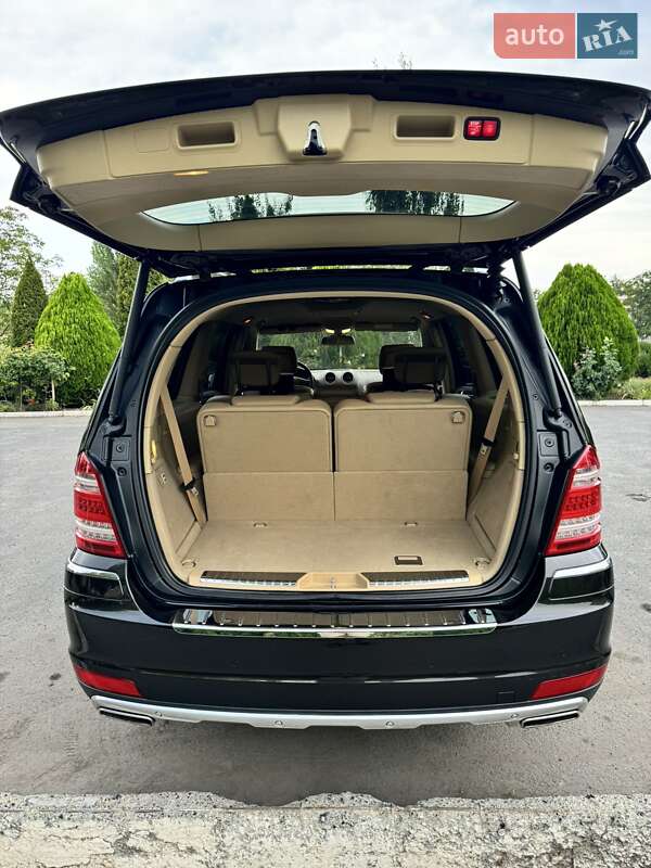 Mercedes-Benz GL-Class 2011