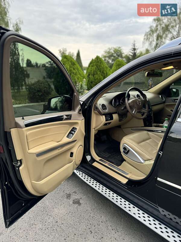 Mercedes-Benz GL-Class 2011