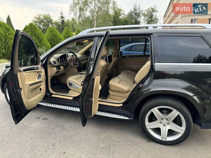 Mercedes-Benz GL-Class 2011