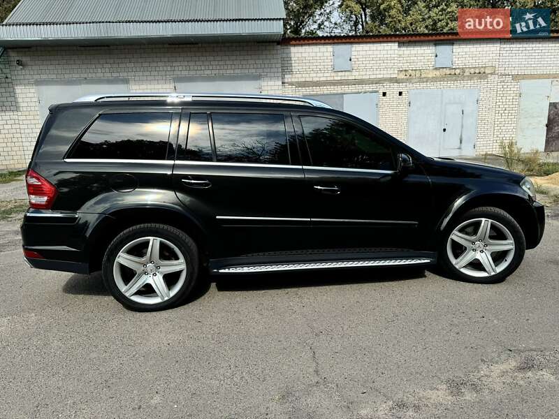 Mercedes-Benz GL-Class 2011