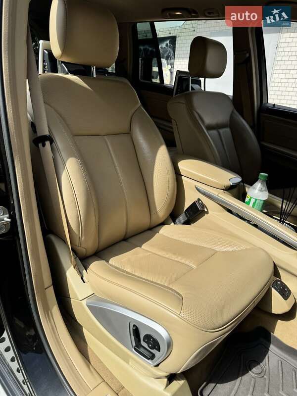 Mercedes-Benz GL-Class 2011