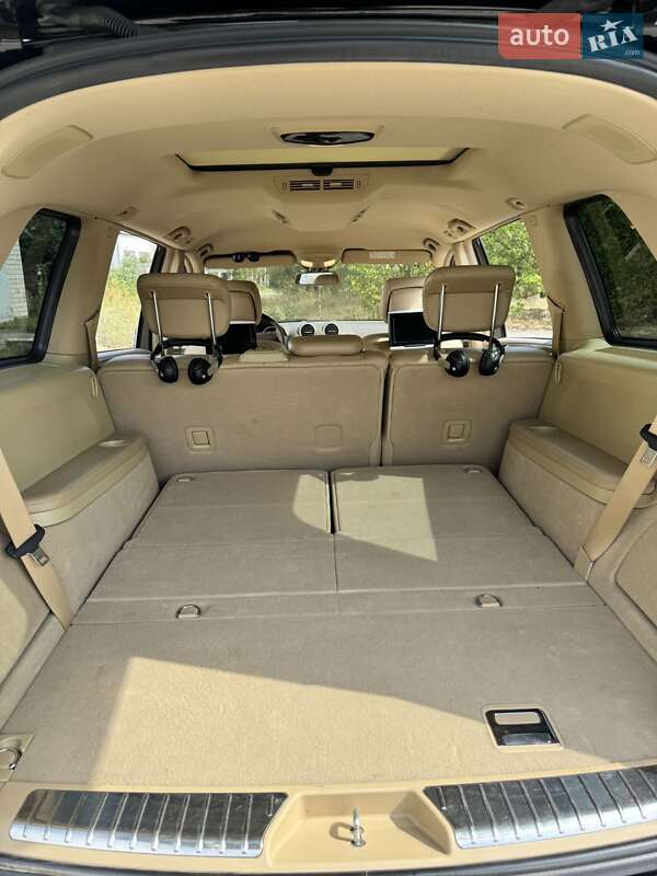 Mercedes-Benz GL-Class 2011