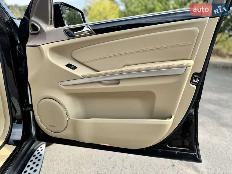 Mercedes-Benz GL-Class 2011