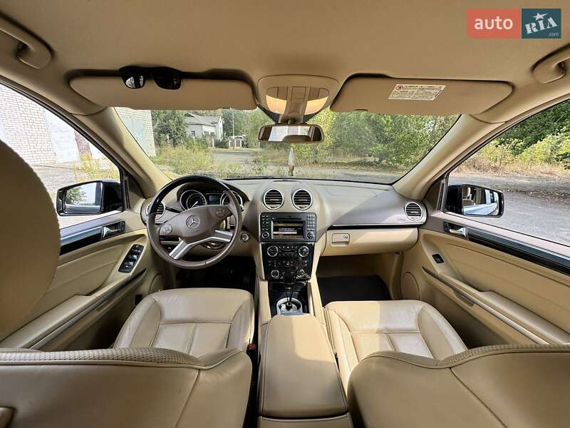 Mercedes-Benz GL-Class 2011