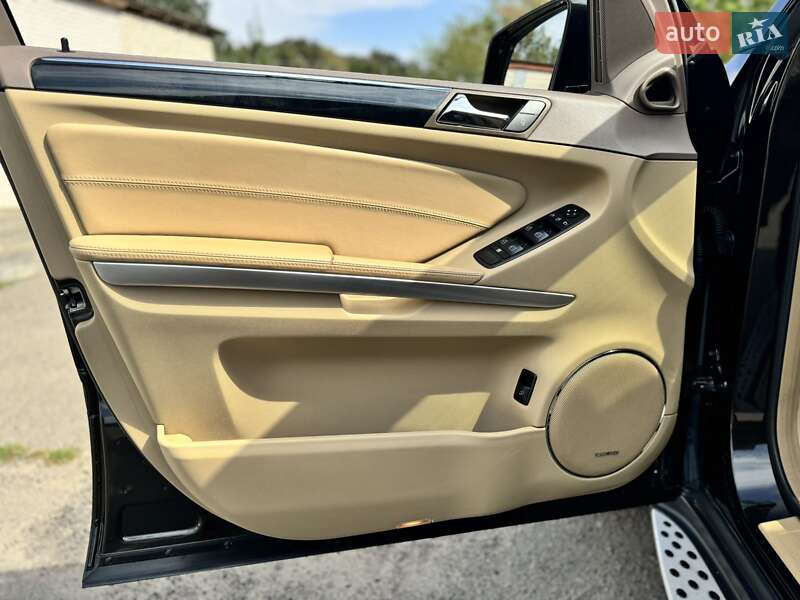 Mercedes-Benz GL-Class 2011