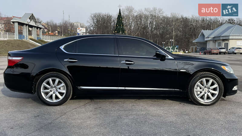 Lexus LS 2009