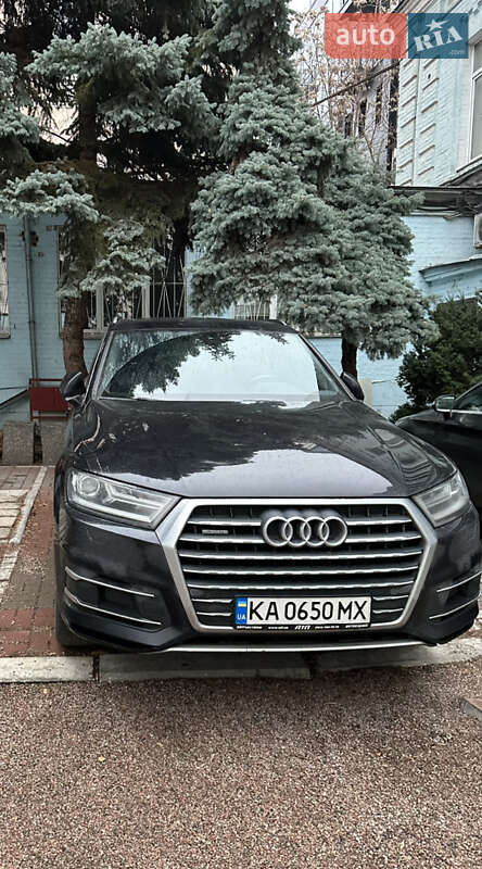 Audi-5