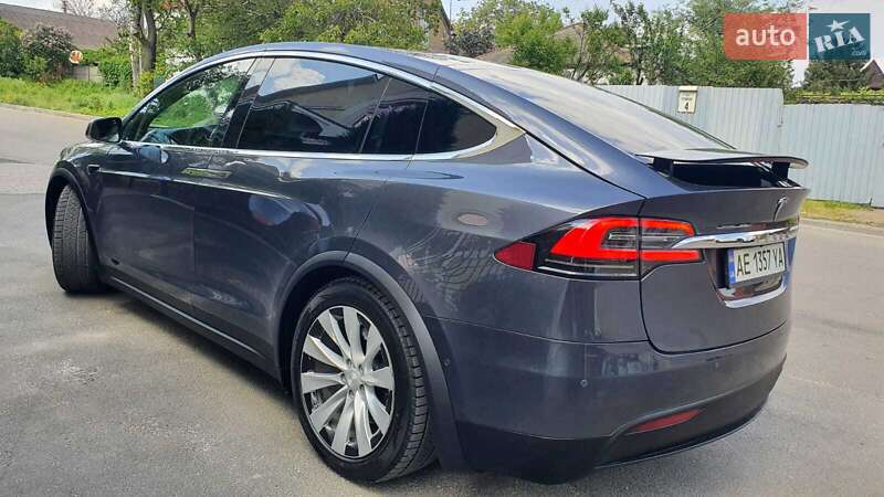 Tesla-8