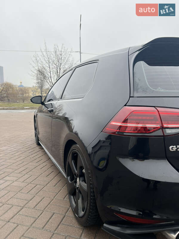 Volkswagen Golf GTI 2014